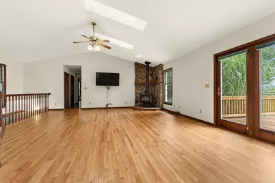 21810 Pleasant Grove Road, Marengo, IL 60152 - Photo 6