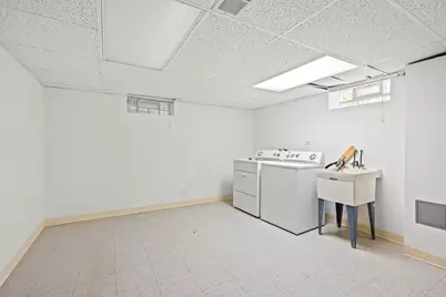 9522 Lawler Avenue, Skokie, IL 60077 - Photo 22