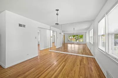 9522 Lawler Avenue, Skokie, IL 60077 - Photo 6