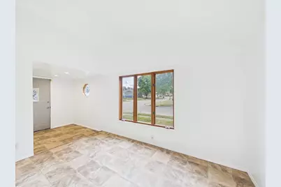 2335 Burton Street, Rockford, IL 61103 - Photo 6