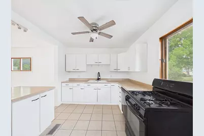 2335 Burton Street, Rockford, IL 61103 - Photo 18