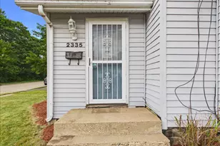 2335 Burton St, Rockford, IL 61103 - Photo 4