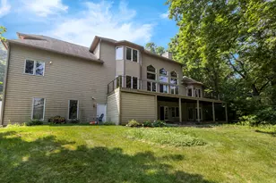 2 Echowood Dr, Algonquin, IL 60102 - Photo 4