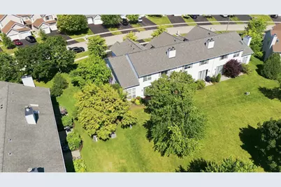 17895 W Braewick Road, Gurnee, IL 60031 - Photo 20