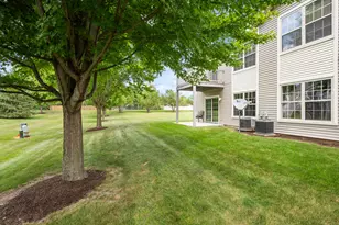 967 Arvle Cir, Sycamore, IL 60178 - Photo 4