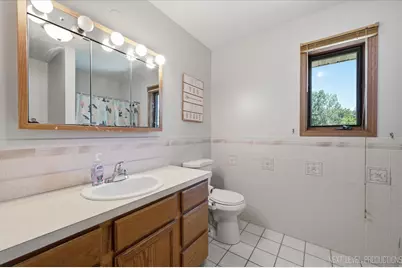 6975 Center Avenue, Hanover Park, IL 60133 - Photo 22