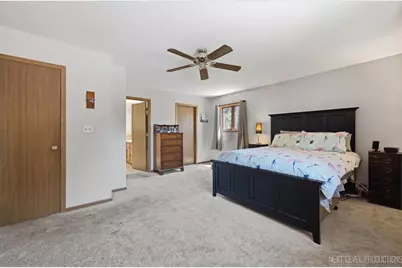 6975 Center Avenue, Hanover Park, IL 60133 - Photo 16