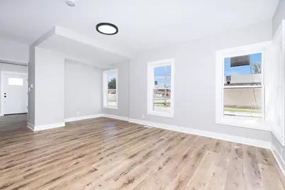 201 W John Street, Plano, IL 60545 - Photo 8