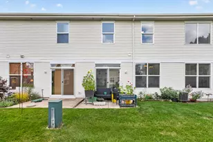 1512 Waterside Dr, Dekalb, IL 60115 - Photo 32