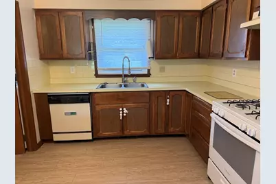 710 Carolyn Street, Mendota, IL 61342 - Photo 6