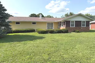 710 Carolyn St, Mendota, IL 61342 - Photo 1