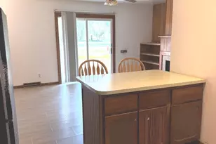 710 Carolyn St, Mendota, IL 61342 - Photo 12
