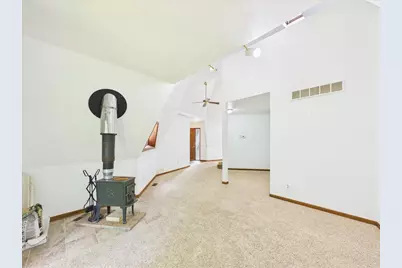 1636 Larchmont Road, Davis, IL 61019 - Photo 8