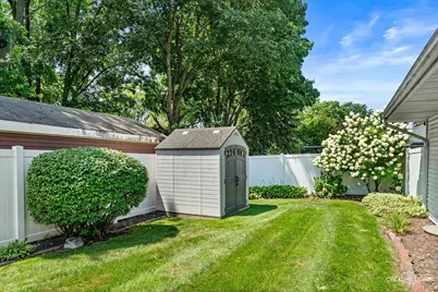 2250 Lowell Street, Aurora, IL 60506 - Photo 20