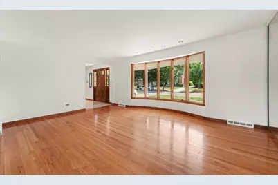 10324 S Claremont Avenue, Chicago, IL 60643 - Photo 6