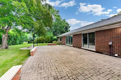1704 Sunnyside Circle, Northbrook, IL 60062 - Photo 44