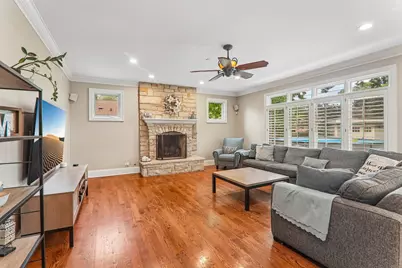 603 S Main Street, Mount Prospect, IL 60056 - Photo 2