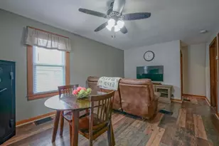 204 E Elkhorn St, Polo, IL 61064 - Photo 2