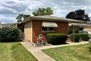 450 Hyde Park Ave, Hillside, IL 60162 - Photo 2