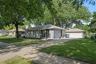 753 Westgate Dr, Aurora, IL 60506 - Photo 1