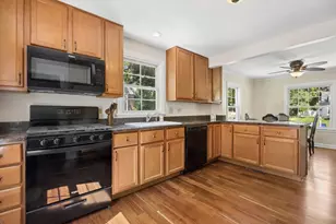 1902 E Indiana St, Wheaton, IL 60187 - Photo 12