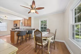 1902 E Indiana St, Wheaton, IL 60187 - Photo 8