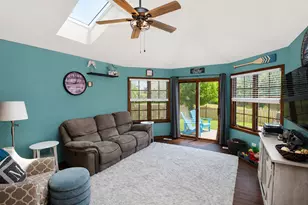 685 Morning Glory Ln, Bartlett, IL 60103 - Photo 20