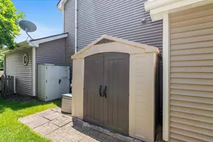 685 Morning Glory Ln, Bartlett, IL 60103 - Photo 50