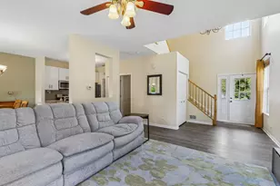 2759 Sheridan Ct, Naperville, IL 60563 - Photo 4