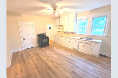 1204 N Dawley Street, Salem, IL 62881 - Photo 8