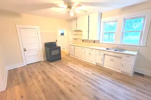 1204 N Dawley St, Salem, IL 62881 - Photo 8