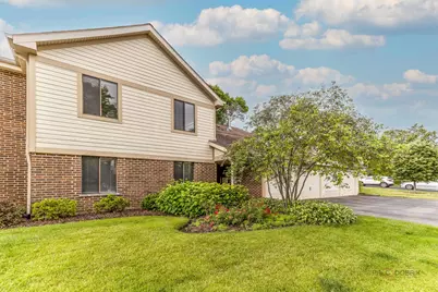 823 E Coach Road #6, Palatine, IL 60074 - Photo 2