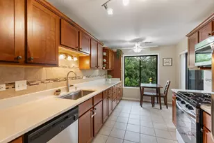 823 E Coach Rd, Palatine, IL 60074 - Photo 14