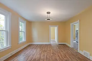 1912 Emerson St, Evanston, IL 60201 - Photo 8