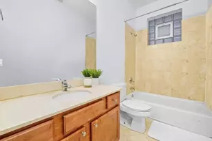 2239 N Lister Ave, Chicago, IL 60614 - Photo 12