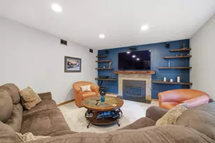 11725 S Black Forest Ln, Palos Park, IL 60464 - Photo 8