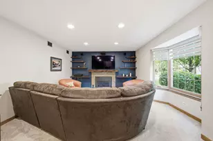 11725 S Black Forest Ln, Palos Park, IL 60464 - Photo 6