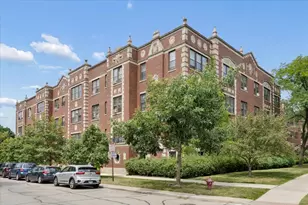 356 Ridge Ave, Evanston, IL 60202 - Photo 2