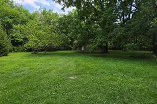 835 N Front St, Monticello, IL 61856 - Photo 20