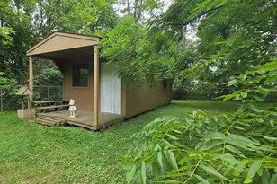 835 N Front St, Monticello, IL 61856 - Photo 18