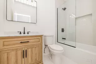 544 N Lawndale Ave, Chicago, IL 60624 - Photo 24