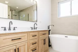 544 N Lawndale Ave, Chicago, IL 60624 - Photo 34