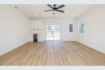544 N Lawndale Avenue, Chicago, IL 60624 - Photo 8