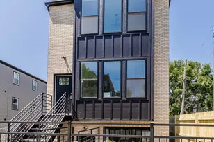 544 N Lawndale Ave, Chicago, IL 60624 - Photo 2