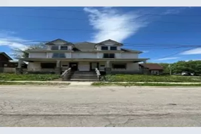 16-18 N Green Avenue, Freeport, IL 61032 - Photo 2