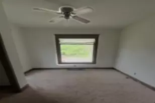 16-18 N Green Ave, Freeport, IL 61032 - Photo 8