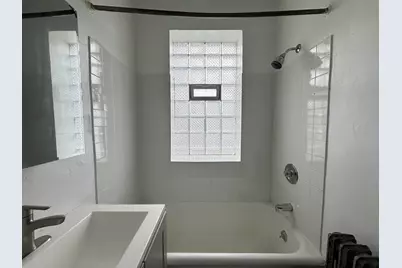 2432 N Linden Place #305, Chicago, IL 60647 - Photo 18
