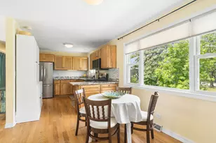 712 St Marys Pkwy, Buffalo Grove, IL 60089 - Photo 4