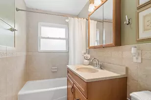 712 St Marys Pkwy, Buffalo Grove, IL 60089 - Photo 10