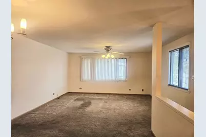 1037 Quanset Court #1037, Schaumburg, IL 60194 - Photo 4